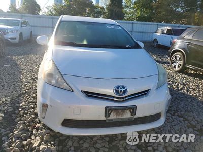 Piąte zdjęcie samochodu w środku: 2012 TOYOTA PRIUS V THREE VIN:JTDZN3EU0C3077623 - miniatura