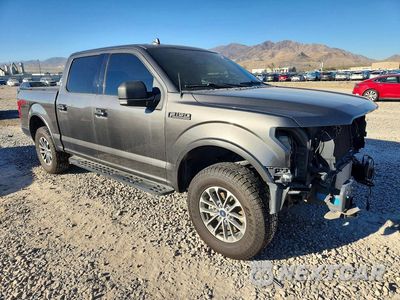 Czwarte zdjęcie samochodu z boku: 2018 FORD F150 SUPERCREW VIN:1FTEW1EG7JKE08839 - miniatura