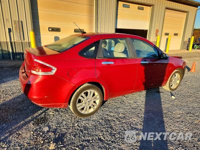 Trzecie zdjęcie samochodu z tyłu: 2010 FORD FOCUS SEL VIN:1FAHP3HN6AW120440 - miniatura
