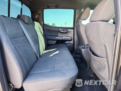 Zdjęcie 10 z 13 samochodu: 2019 TOYOTA TACOMA TRD OFF-ROAD VIN:5TFCZ5ANXKX170886 - miniatura