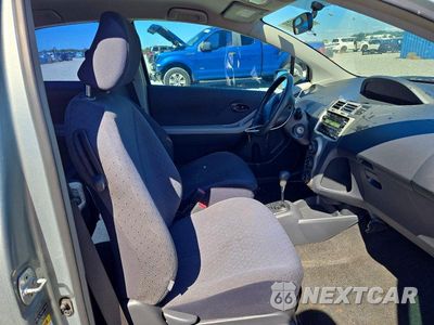 Zdjęcie 10 z 13 samochodu: 2010 TOYOTA YARIS BASE VIN:JTDJT4K36A5304660 - miniatura