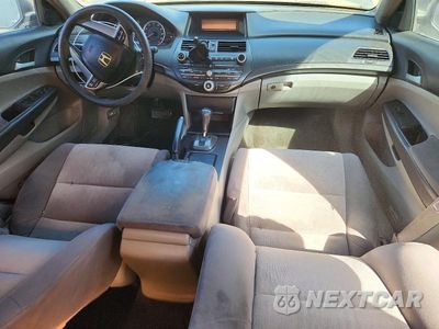 Zdjęcie 8 z 12 samochodu: 2009 HONDA ACCORD LX VIN:1HGCP26379A011205 - miniatura