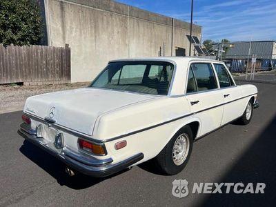 Czwarte zdjęcie samochodu z boku: 1972 MERCEDES-BENZ 280SEL 4.5 VIN:10806812005981 - miniatura