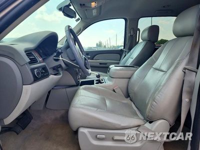 Zdjęcie 7 z 13 samochodu: 2007 CHEVROLET SUBURBAN C1500 VIN:3GNFC16067G144860 - miniatura