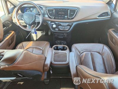 Zdjęcie 8 z 13 samochodu: 2020 CHRYSLER PACIFICA VIN:2C4RC1GG8LR121411 - miniatura