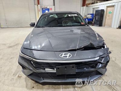 Piąte zdjęcie samochodu w środku: 2026 HYUNDAI ELANTRA SEL SPORT VIN:KMHLM4DGXTU212753 - miniatura