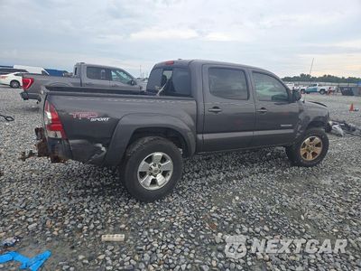 Trzecie zdjęcie samochodu z tyłu: 2011 TOYOTA TACOMA DOUBLE CAB PRERUNNER VIN:3TMJU4GN1BM117703 - miniatura