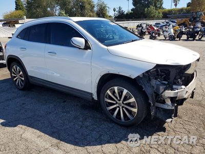 Czwarte zdjęcie samochodu z boku: 2023 MERCEDES-BENZ GLA 250 VIN:W1N4N4GBXPJ499775 - miniatura