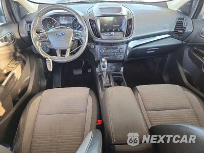 Zdjęcie 8 z 13 samochodu: 2019 FORD ESCAPE SE VIN:1FMCU9GDXKUA58851 - miniatura