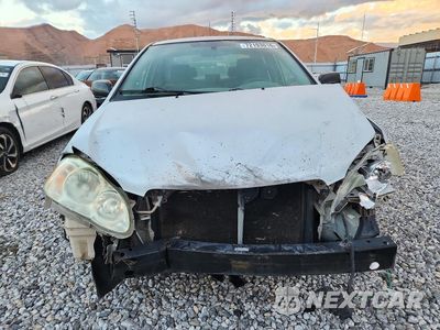 Piąte zdjęcie samochodu w środku: 2005 TOYOTA COROLLA CE VIN:1NXBR32E25Z418371 - miniatura