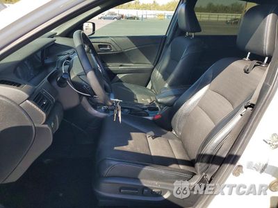 Zdjęcie 7 z 13 samochodu: 2016 HONDA ACCORD SPORT VIN:1HGCR2F54GA078076 - miniatura