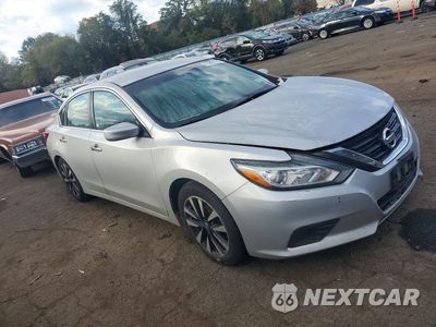 Czwarte zdjęcie samochodu z boku: 2018 NISSAN ALTIMA 2.5 SV VIN:1N4AL3AP5JC263650 - miniatura