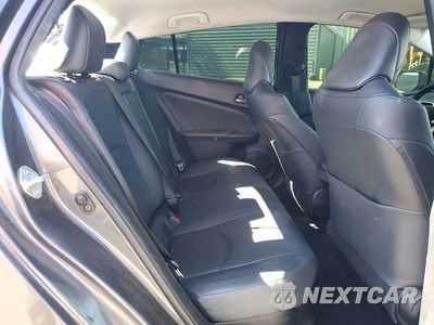 Zdjęcie 10 z 13 samochodu: 2018 TOYOTA PRIUS TWO ECO VIN:JTDKARFU5J3553019 - miniatura