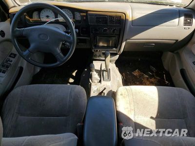 Zdjęcie 8 z 12 samochodu: 2004 TOYOTA TACOMA V6 VIN:5TEHN72N14Z417851 - miniatura