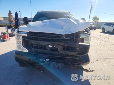 Piąte zdjęcie samochodu w środku: 2022 FORD F350 SUPER DUTY VIN:1FD8W3GTXNED18667 - miniatura