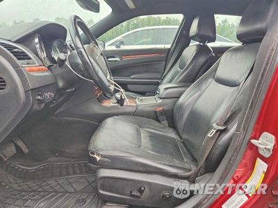 Zdjęcie 7 z 12 samochodu: 2014 CHRYSLER 300 VIN:2C3CCAAG2EH127958 - miniatura