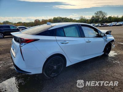 Trzecie zdjęcie samochodu z tyłu: 2016 TOYOTA PRIUS THREE TOURING VIN:JTDKARFU6G3013509 - miniatura