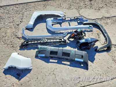Zdjęcie 13 z 14 samochodu: 2026 TOYOTA 4RUNNER SR5 VIN:JTEVA5BR2T5117657 - miniatura