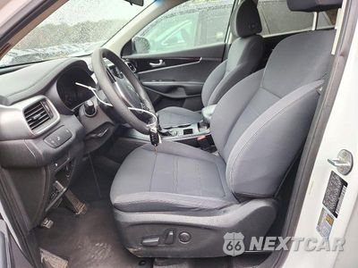 Zdjęcie 7 z 13 samochodu: 2019 KIA SORENTO LX V6 VIN:5XYPGDA53KG437371 - miniatura