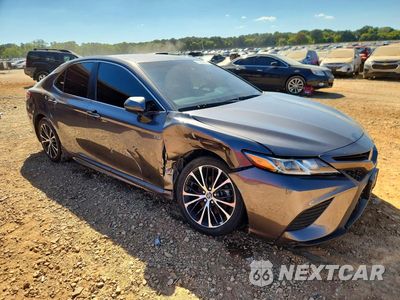 Czwarte zdjęcie samochodu z boku: 2020 TOYOTA CAMRY SE VIN:4T1G11AK6LU333961 - miniatura