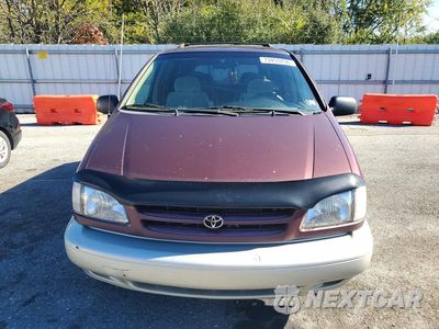 Piąte zdjęcie samochodu w środku: 1998 TOYOTA SIENNA XLE VIN:4T3ZF13C0WU011974 - miniatura