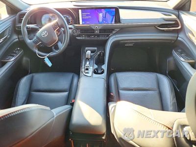 Zdjęcie 8 z 13 samochodu: 2025 TOYOTA CROWN SIGNIA XLE VIN:JTDACAAJ9S3007412 - miniatura