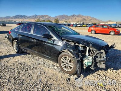 Czwarte zdjęcie samochodu z boku: 2017 HYUNDAI SONATA SE VIN:5NPE24AF1HH464956 - miniatura