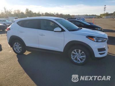 Czwarte zdjęcie samochodu z boku: 2020 HYUNDAI TUCSON SE VIN:KM8J2CA46LU254709 - miniatura