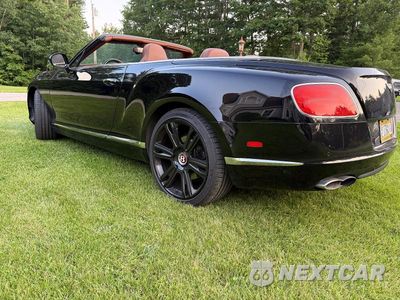 Trzecie zdjęcie samochodu z tyłu: 2013 BENTLEY CONTINENTAL GTC V8 VIN:SCBGT3ZAXDC085293 - miniatura