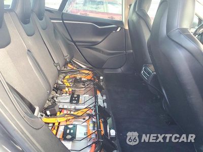 Zdjęcie 10 z 12 samochodu: 2016 TESLA MODEL S VIN:5YJSA1E28GF133820 - miniatura