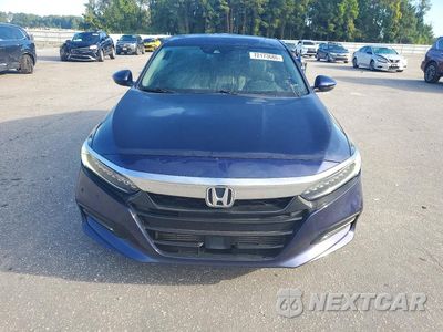 Piąte zdjęcie samochodu w środku: 2018 HONDA ACCORD TOURING VIN:1HGCV1F93JA107888 - miniatura
