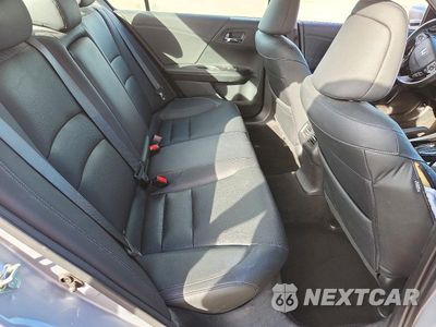 Zdjęcie 10 z 12 samochodu: 2017 HONDA ACCORD TOURING VIN:1HGCR3F93HA038940 - miniatura