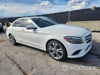 Czwarte zdjęcie samochodu z boku: 2019 MERCEDES-BENZ C 300 VIN:55SWF8DB5KU315186 - miniatura