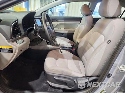 Zdjęcie 7 z 13 samochodu: 2017 HYUNDAI ELANTRA SE VIN:5NPD84LF6HH106341 - miniatura