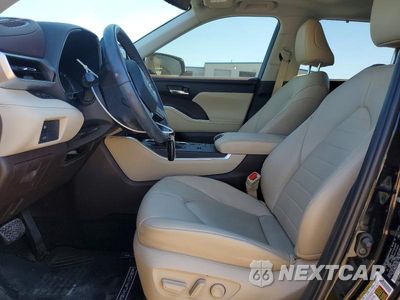 Zdjęcie 7 z 14 samochodu: 2022 TOYOTA HIGHLANDER XLE VIN:5TDGZRAH9NS143322 - miniatura