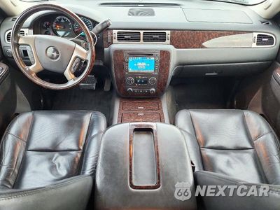 Zdjęcie 8 z 13 samochodu: 2011 GMC YUKON XL DENALI VIN:1GKS2MEF1BR275256 - miniatura