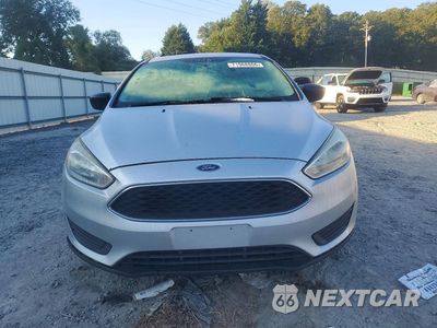 Piąte zdjęcie samochodu w środku: 2016 FORD FOCUS S VIN:1FADP3E22GL202751 - miniatura