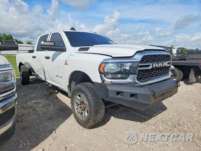Czwarte zdjęcie samochodu z boku: 2021 RAM 3500 TRADESMAN VIN:3C63R3GL5MG617696 - miniatura