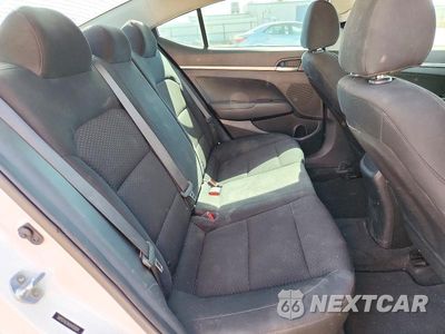 Zdjęcie 10 z 12 samochodu: 2019 HYUNDAI ELANTRA SE VIN:5NPD74LF6KH455834 - miniatura
