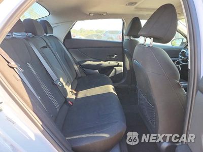 Zdjęcie 10 z 13 samochodu: 2025 HYUNDAI ELANTRA SEL VIN:KMHLS4DG9SU973665 - miniatura