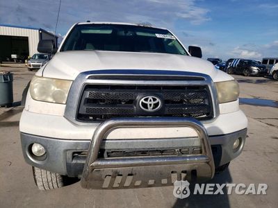 Piąte zdjęcie samochodu w środku: 2012 TOYOTA TUNDRA CREWMAX SR5 VIN:5TFDY5F17CX234817 - miniatura