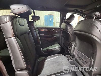 Zdjęcie 10 z 13 samochodu: 2023 JEEP GRAND CHEROKEE L LAREDO VIN:1C4RJKAG2P8745582 - miniatura
