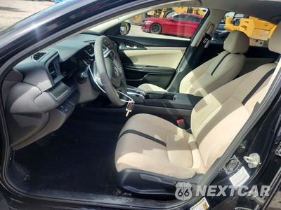 Zdjęcie 7 z 12 samochodu: 2018 HONDA CIVIC LX VIN:2HGFC2F52JH608228 - miniatura