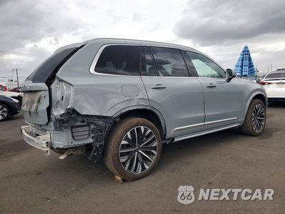 Trzecie zdjęcie samochodu z tyłu: 2025 VOLVO XC90 PLUS VIN:YV4M12PB1S1375603 - miniatura