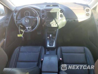 Zdjęcie 8 z 13 samochodu: 2016 VOLKSWAGEN TIGUAN S VIN:WVGAV7AX4GW589874 - miniatura