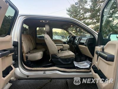 Piąte zdjęcie samochodu w środku: 2017 FORD F150 SUPER CAB VIN:1FTEX1EP8HFA49713 - miniatura