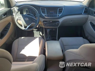Zdjęcie 8 z 12 samochodu: 2017 HYUNDAI TUCSON SE VIN:KM8J33A46HU441968 - miniatura
