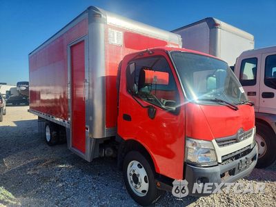 Czwarte zdjęcie samochodu z boku: 2018 HINO 195 BOX TRUCK VIN:JHHSDM2H7JK006260 - miniatura
