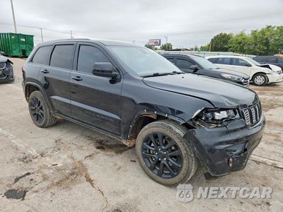 Czwarte zdjęcie samochodu z boku: 2019 JEEP GRAND CHEROKEE LAREDO VIN:1C4RJFAGXKC778083 - miniatura
