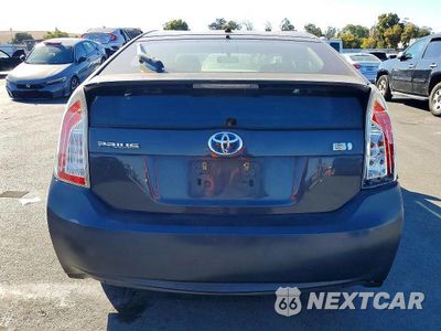 Zdjęcie 6 z 12 samochodu: 2014 TOYOTA PRIUS TWO VIN:JTDKN3DUXE0388211 - miniatura